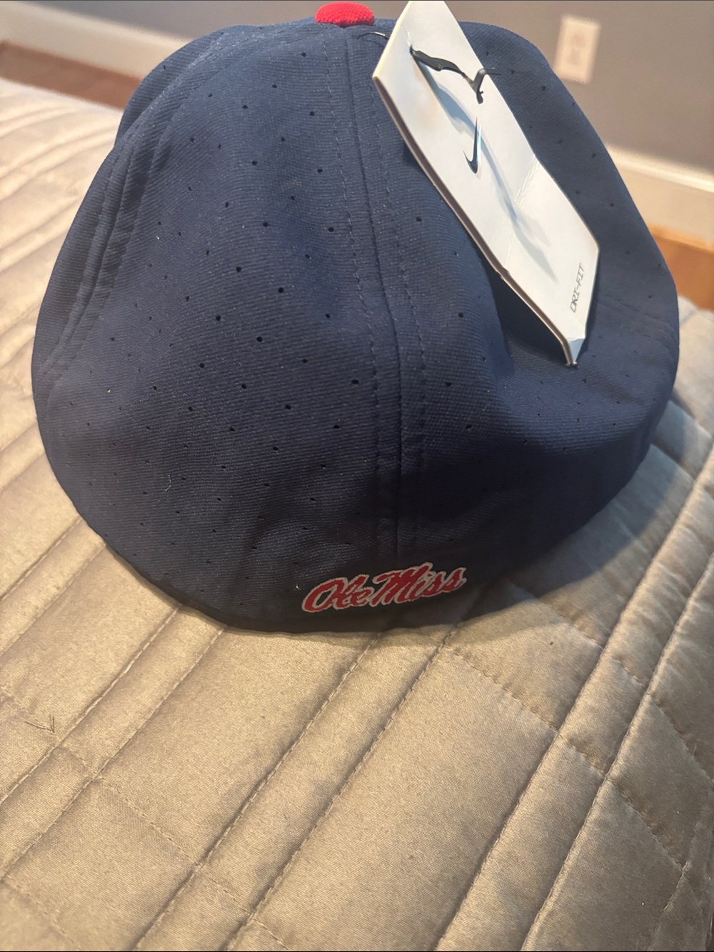 Nike ole miss Navy and Red Snapback Hat with Embroidered M Logo - Picture 3 of 5